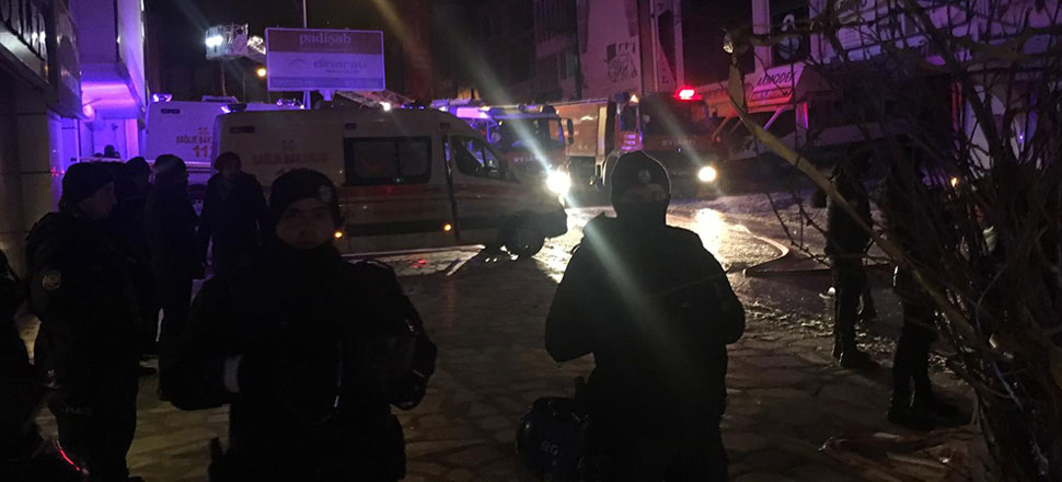 Ankara'da mobilyacılar sitesinde yangın