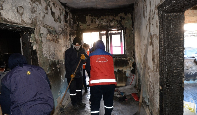 Balıkesir'de evi yanan vatandaşa ALGEM’den yardım