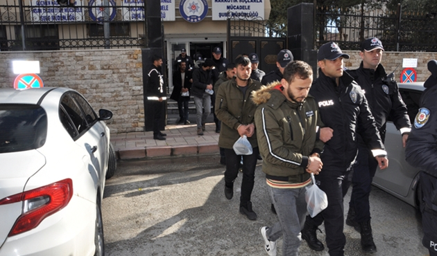 Hatay’da uyuşturucu baskını: 6 gözaltı