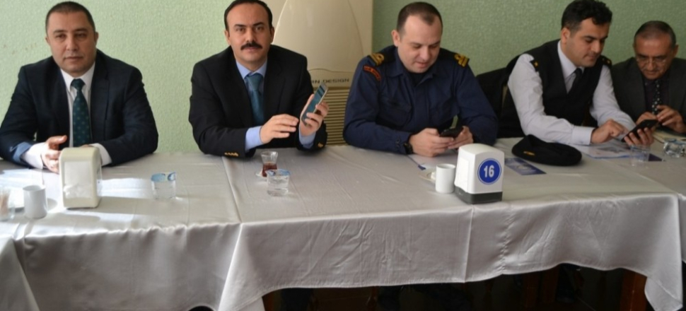 Mersin'de Kaymakam Taşdan, muhtarlarla bir araya geldi