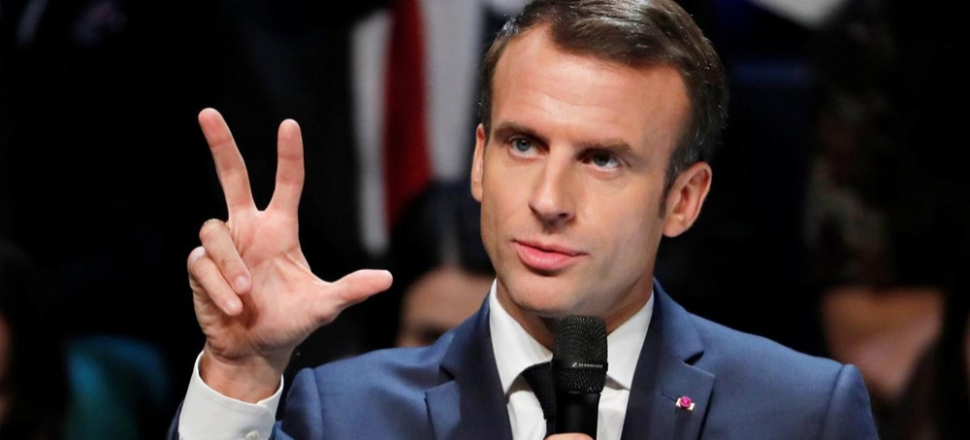 Macron: Suriye'de askeri varlığımız sürecek...