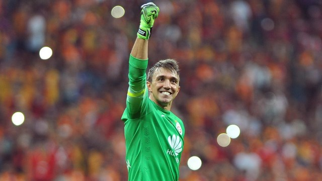 Muslera'dan taraftarlara uyarı!