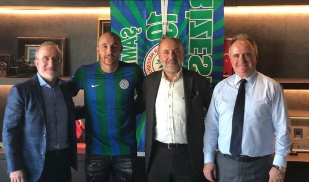 Fenerbahçe, Aatıf transferini resmen duyurdu!