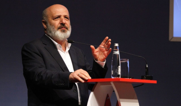 "Dik duran Arap, ruhunu Batı'ya satmış Türk'e bedeldir”