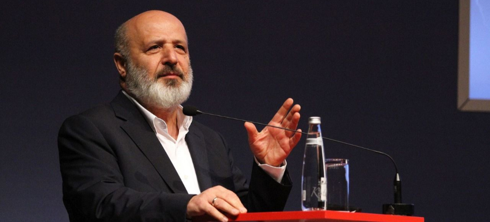 "Dik duran Arap, ruhunu Batı'ya satmış Türk'e bedeldir”