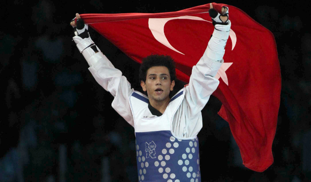Servet Tazegül kariyerini noktaladı!
