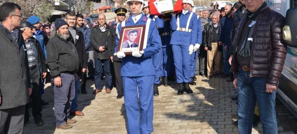 Manisa'da emekli uzman çavuş törenle defnedildi