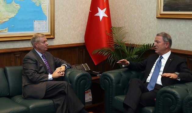 Bakan Akar'dan ABD'li senatöre net uyarı...
