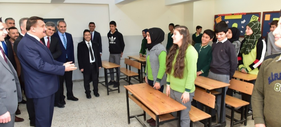 Malatya'da Selahattin Gürkan’dan öğrencilere tavsiye