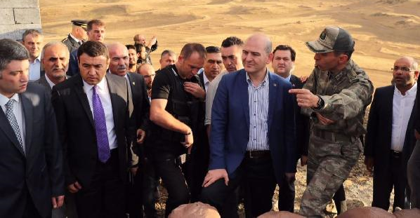 Bakan Soylu Tendürek'te 10 şehit verilen o noktaya gitti