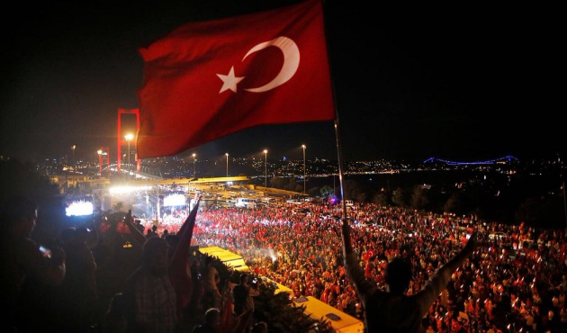 15 Temmuz'u küçümsemek işten kovulma sebebi!