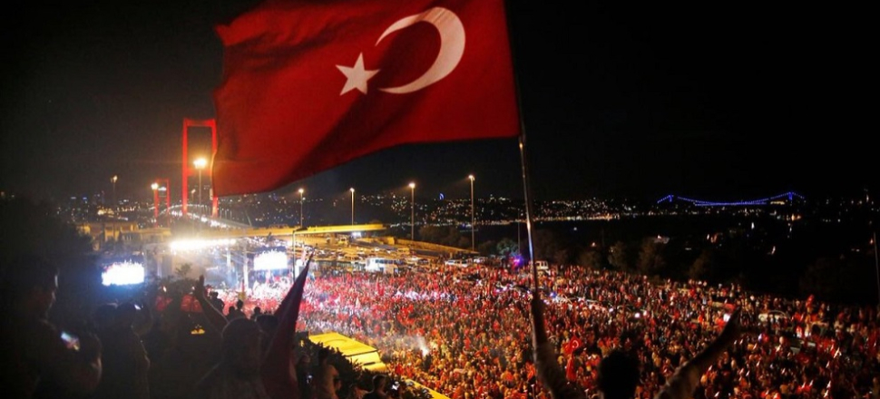 15 Temmuz'u küçümsemek işten kovulma sebebi!