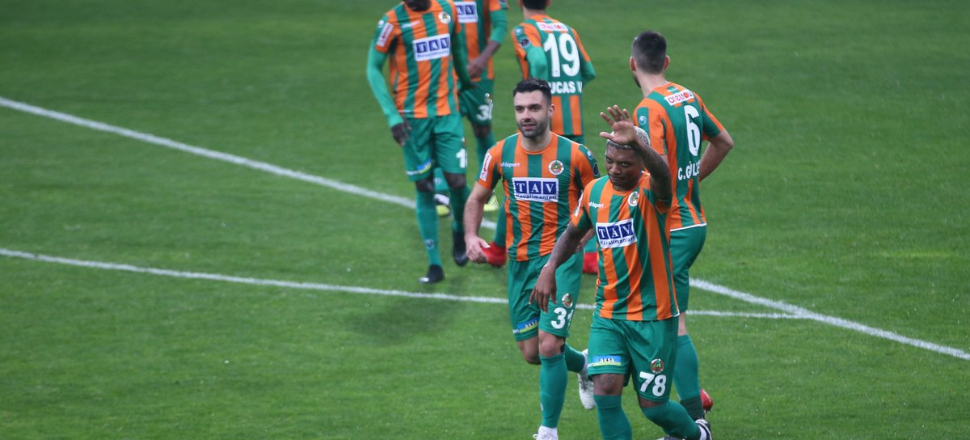 Alanyaspor 4 maç sonra 3 puanla tanıştı!
