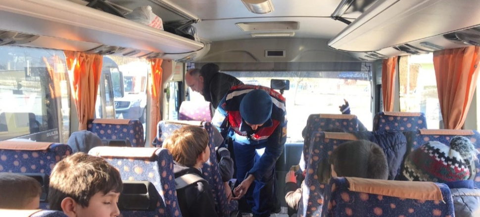 Düzce'de jandarma okul servislerini denetledi