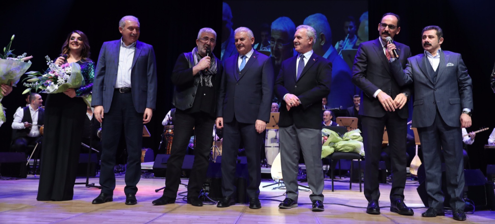 Binali Yıldırım, İbrahim Kalın ve Mevlüt Uysal birlikte türkü söyledi!