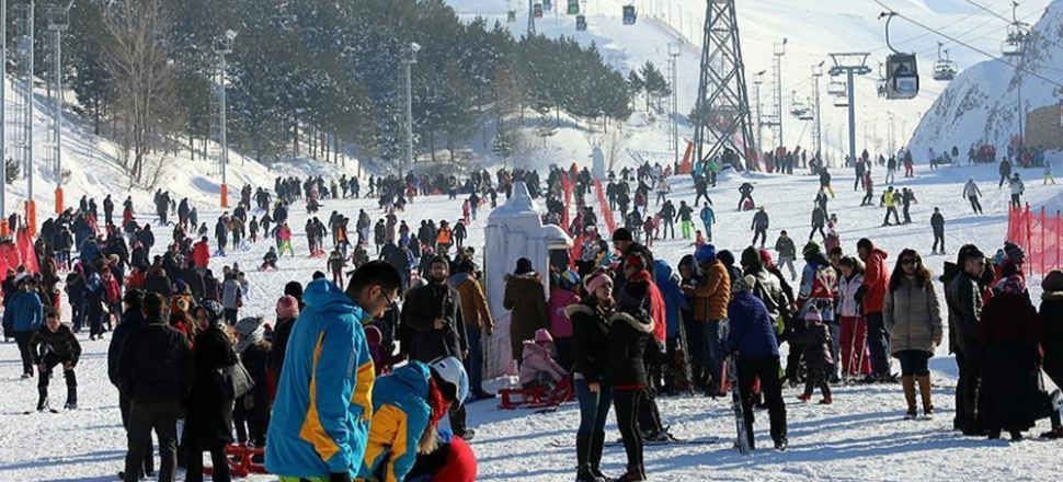 Palandöken'de doluluk oranı yüzde 100'e ulaştı...