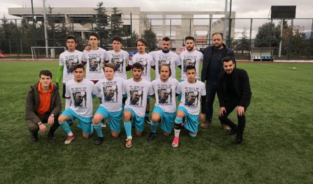 Isparta'da Özerkan’sız ilk maça fotoğraflı formayla çıktılar