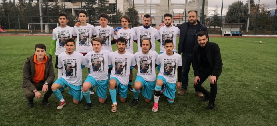 Isparta'da Özerkan’sız ilk maça fotoğraflı formayla çıktılar