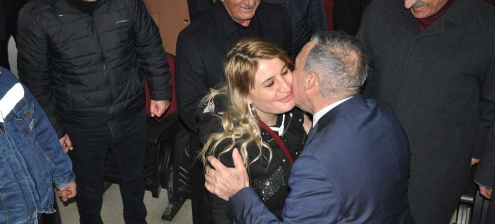Kars'ta Alibeyoğlu'na sevgi seli
