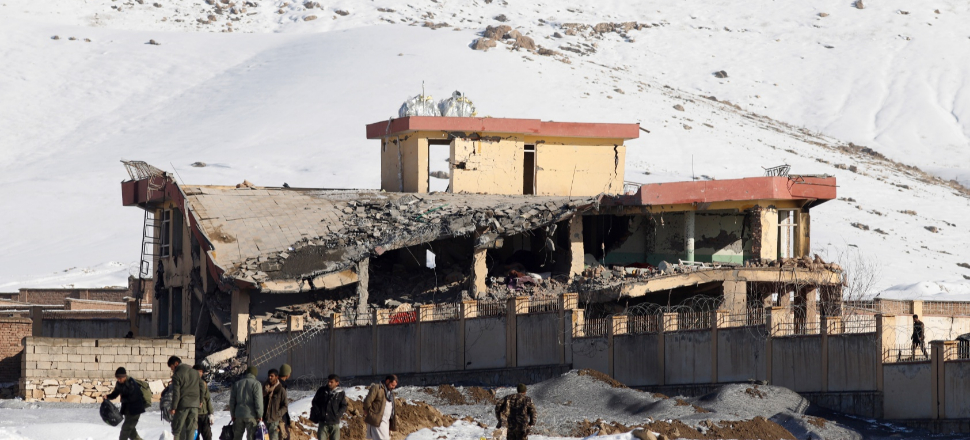 Afganistan'da askeri üsse saldırı! 126 ölü var...