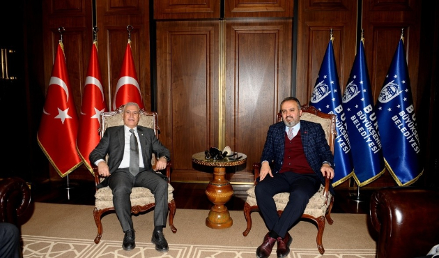 Bursa’da iki büyükşehir başkan adayı bir araya geldi