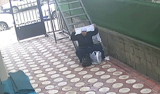 Erkek olarak girdi, kadın olarak çıktı!