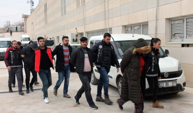 Elazığ’da 4 uyuşturucu satıcısına tutuklama