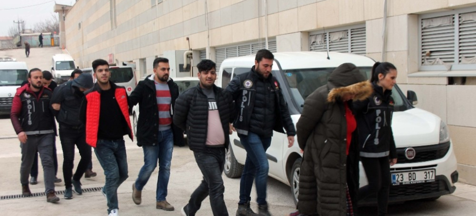 Elazığ’da 4 uyuşturucu satıcısına tutuklama