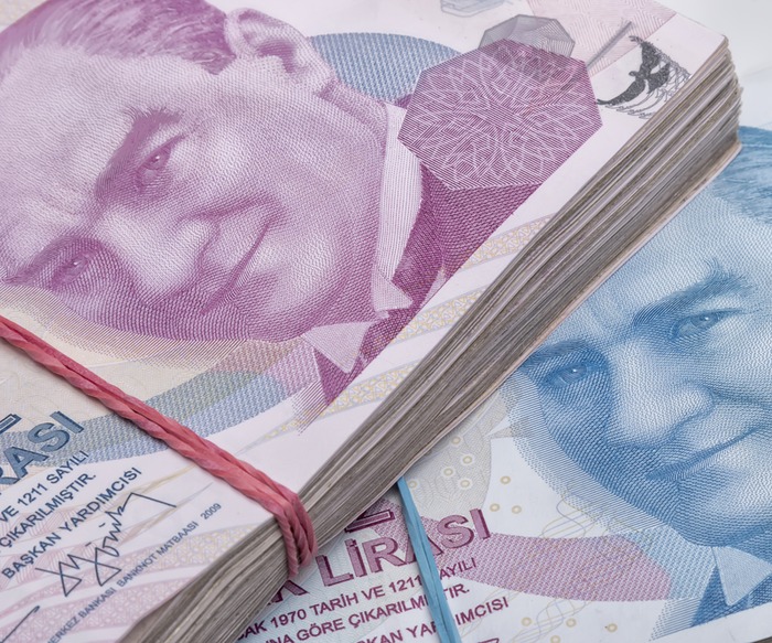 Bütçe Ağustos'ta 3.6 milyar lira fazla verdi