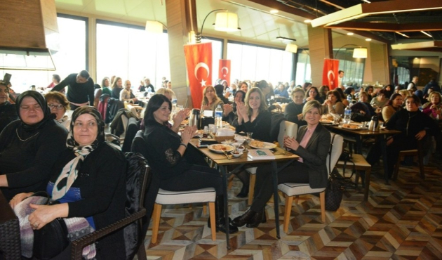 Bursa'da kadın dernekleri  Nilüfer’de bir araya geldi