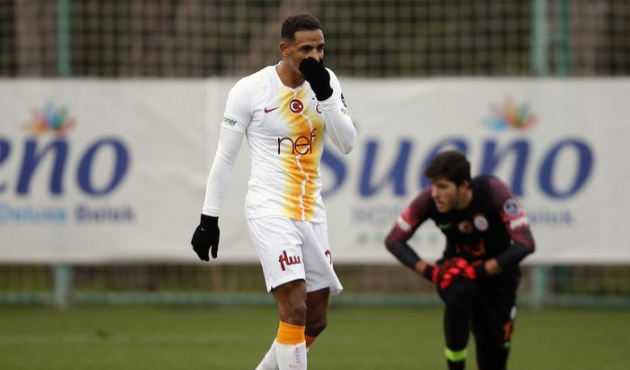 Galatasaray'da bir yıldızla daha yollar ayrılıyor!
