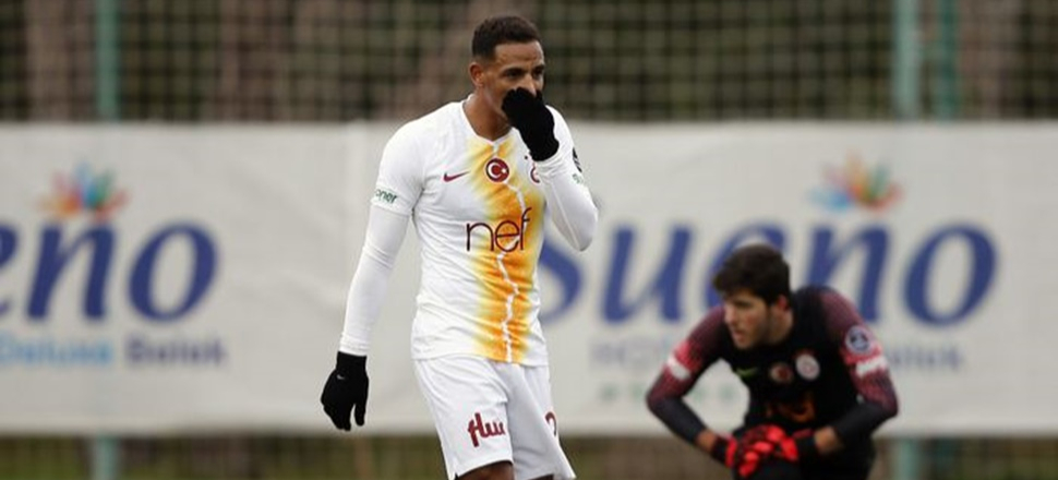 Galatasaray'da bir yıldızla daha yollar ayrılıyor!