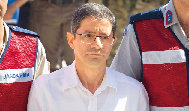 FETÖ'nün 9 mahrem imamı yakalandı...