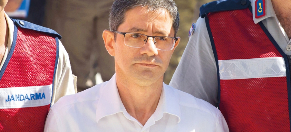 FETÖ'nün 9 mahrem imamı yakalandı...