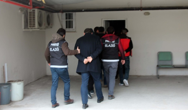 Elazığ’da uyuşturucu tacirlerine operasyon