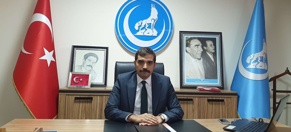 Yılmaz Özdil'in karşısına Ülkü Ocakları dikildi!