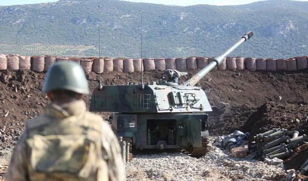 Mehmetçik YPG/PKK'lı teröristleri obüslerle vurdu!