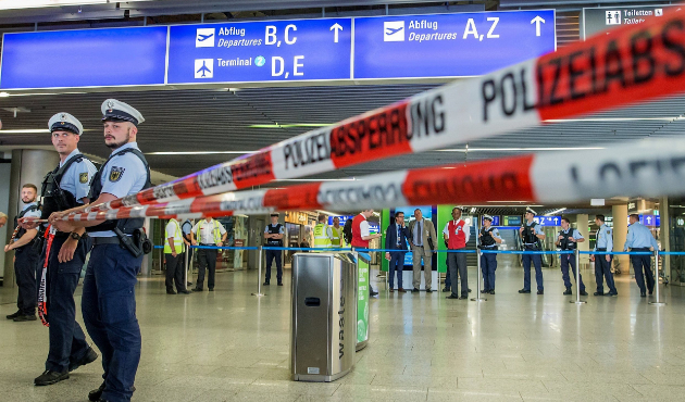 Almanya'da bomba alarmı! Bir tren boşaltıldı