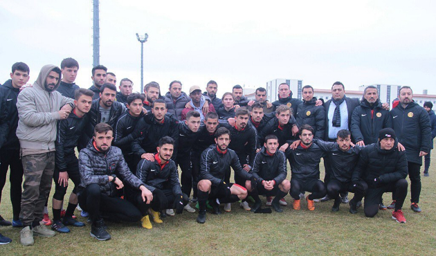 9 futbolcu Eskişehirspor'dan ayrıldı!