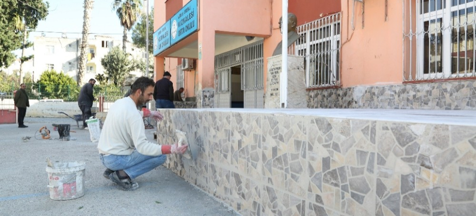 Mersin Erdemli Belediyesi’nin okullara desteği devam ediyor