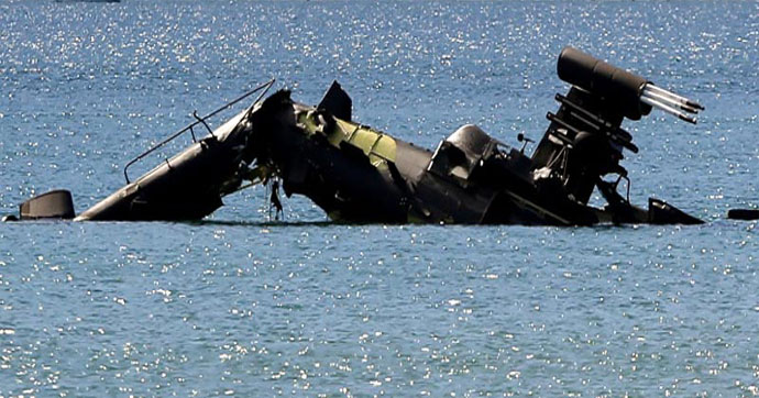 Ege'de askeri helikopter düştü