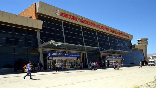 Yüksekova'da 11 günde 68 uçak seferi