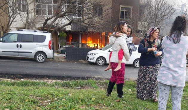 İstanbul Büyükçekmece'deki bir apartmanda patlama!