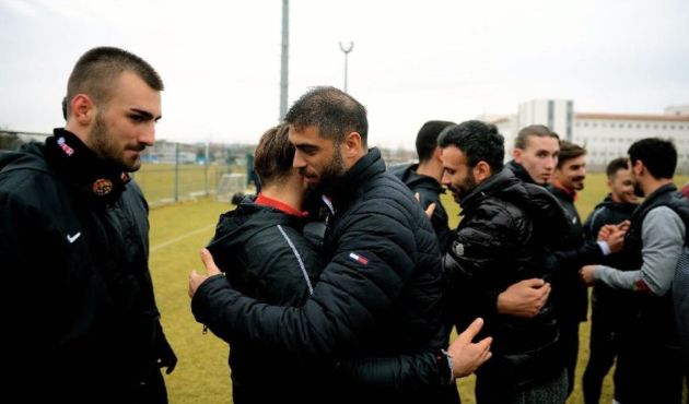 Son ana kadar beklediler ama olmadı...