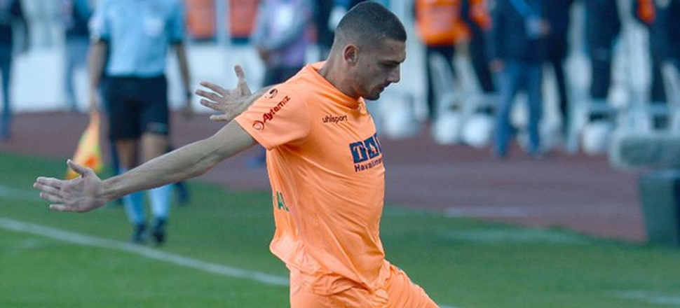 Merih Demiral İtalya yolunu tuttu!