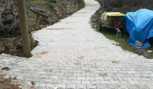 Bilecik Bayırköy’de yol ve taş yenileme çalışmaları sürüyor