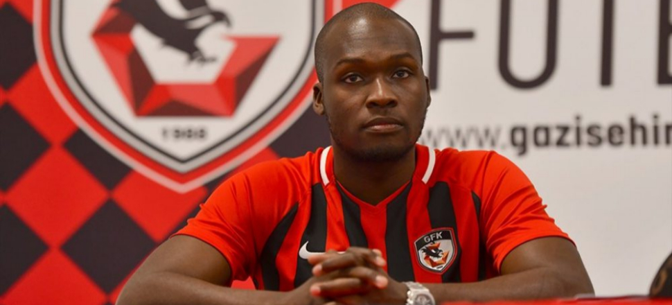 Moussa Sow yeni formasını giydi!