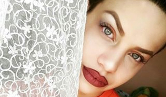Anne, 18 yaşındaki kızını boğarak öldürdü...