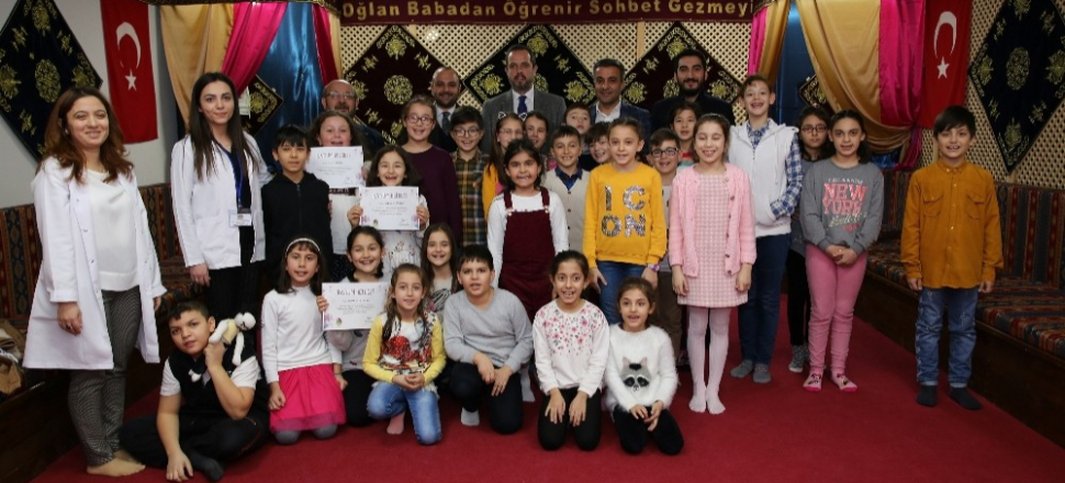 Çankırı'da öğrencilere belgelerini başkan verdi