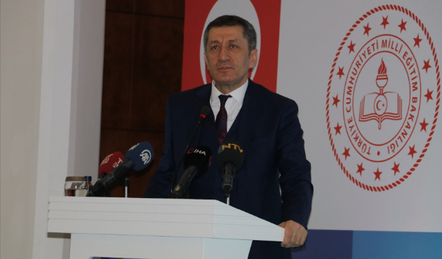 Selçuk: Biz dünyayla rekabet ediyoruz, yarışıyoruz!